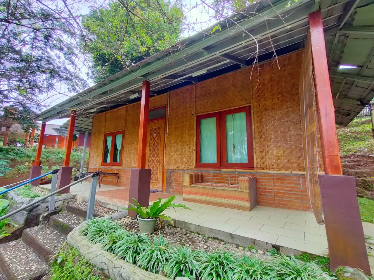 Foto Pondok Keluarga di Paddessa Maison dengan 1 kamar dan kapasitas 8 orang. Pancawati, Kec. Caringin, Kabupaten Bogor, Jawa Barat